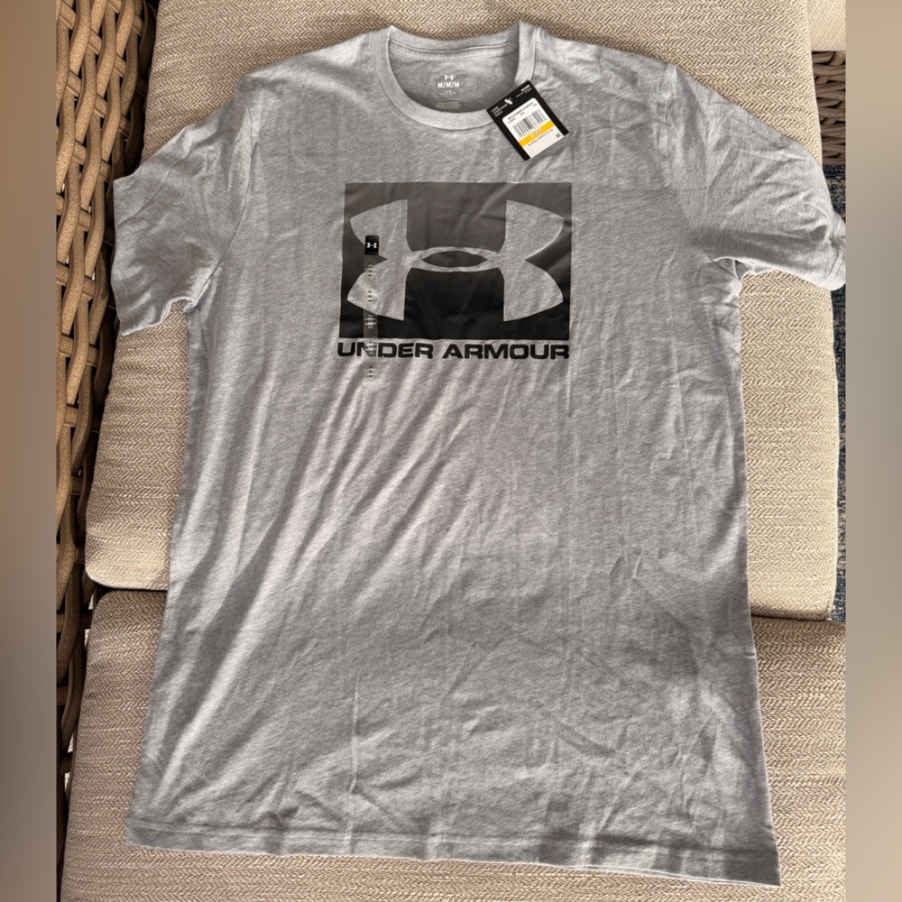 Under Armour Light Gray Short Sleeve Tee